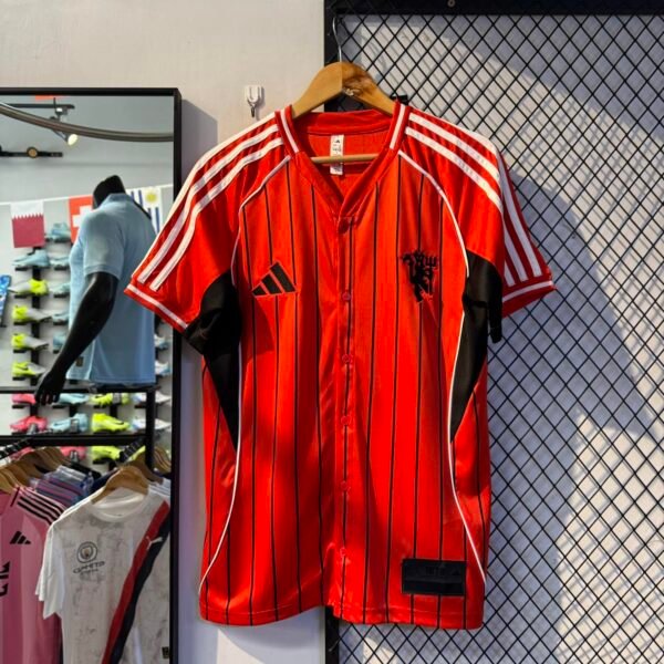 Manchester United Travel Kit – Imported Quality - Image 1