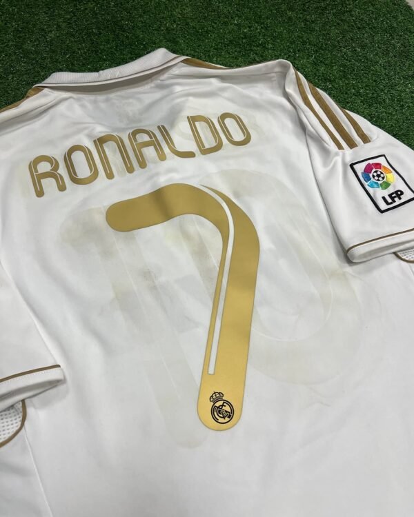 REAL MADRID 11-12 HOME RETRO - Image 4