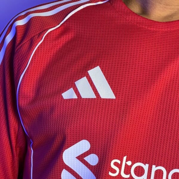 LIVERPOOL HOME 25-26 PLAYER EDITION - Image 3