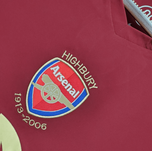 ARSENAL 2005-06 HOME RETRO (O2) - Image 4