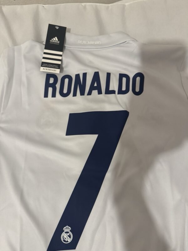 Real Madrid 2016-17 Home Kit – Retro Full Sleeve Edition - Image 3
