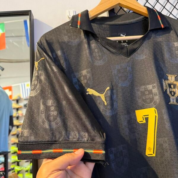 Portugal Eusébio Special Kit – Player Edition - Image 3