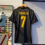 Portugal Eusébio Special Kit – Player Edition - Image 2